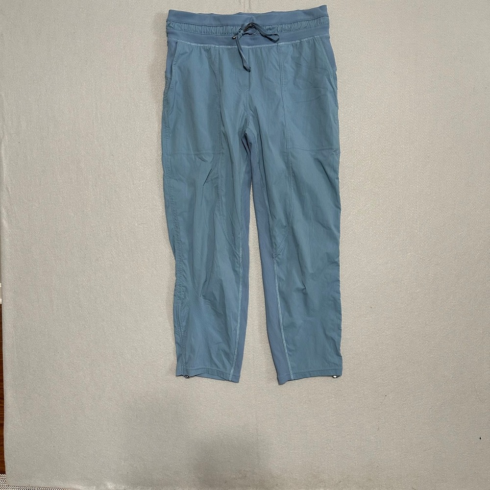 Lululemon Beyond the Studio Crop Pants Blue Pinstripe‎ Joggers Size 6
